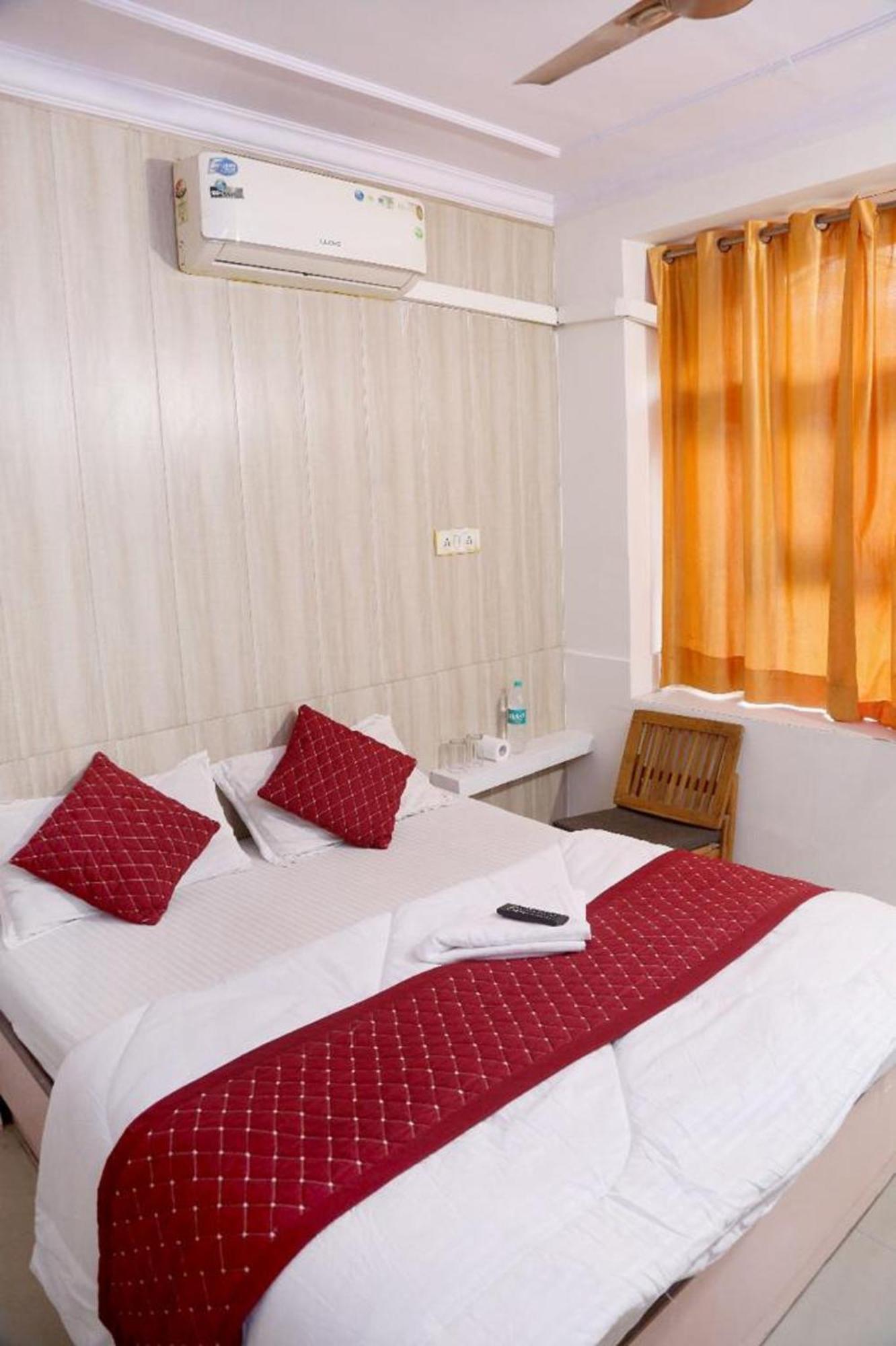 Bunk Hostel Delhi Best Backpacking Accommodation Új-Delhi Kültér fotó