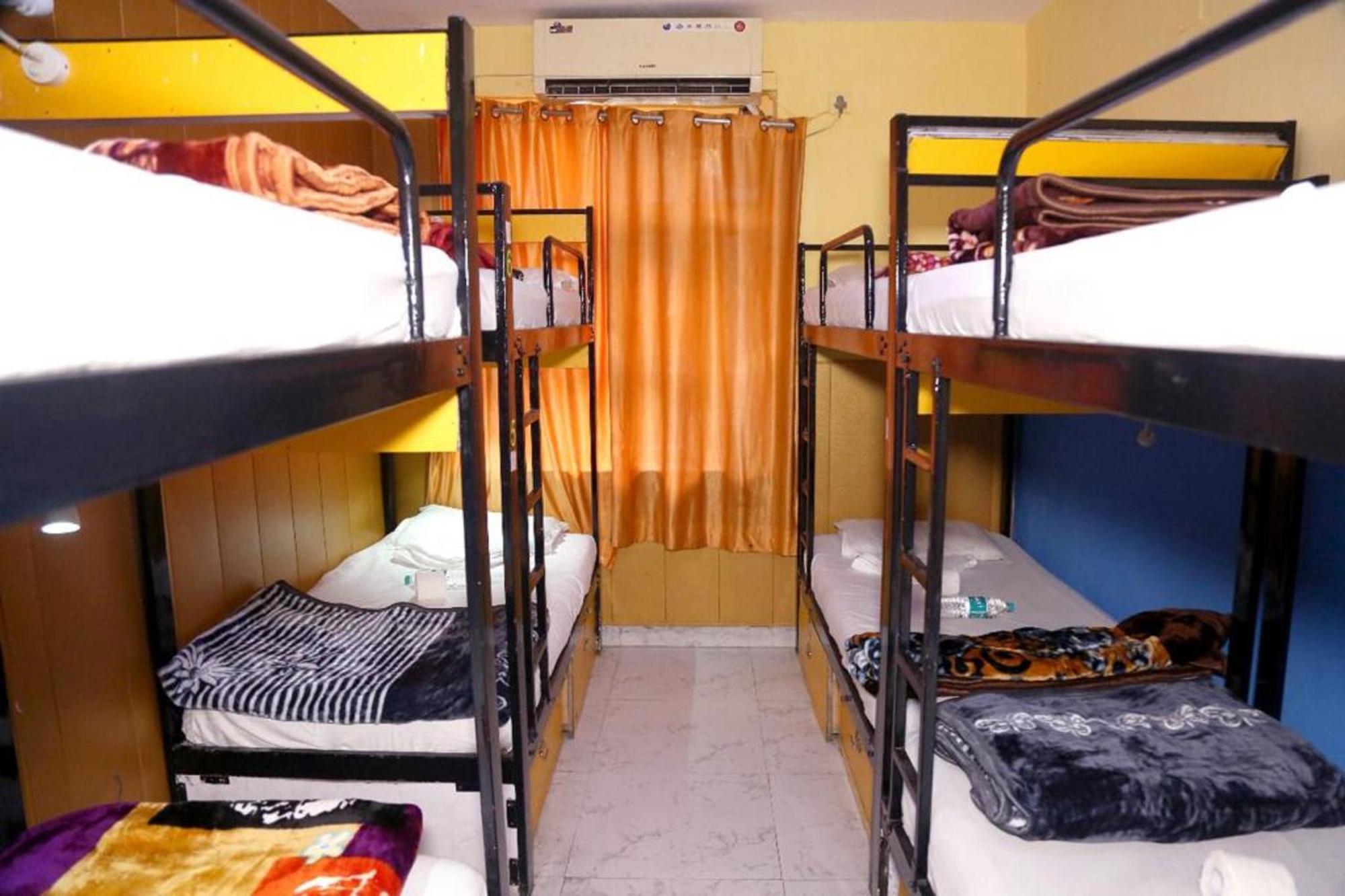Bunk Hostel Delhi Best Backpacking Accommodation Új-Delhi Kültér fotó